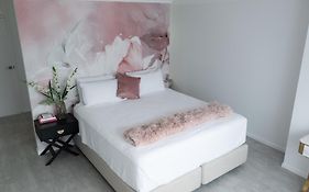 Serenity Cove Luxe Retreat